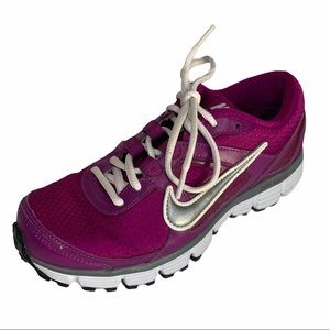 Nike Fuchsia Dual Fusion Sneakers